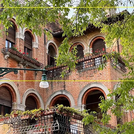 Giudecca Palanca 664 * Velence